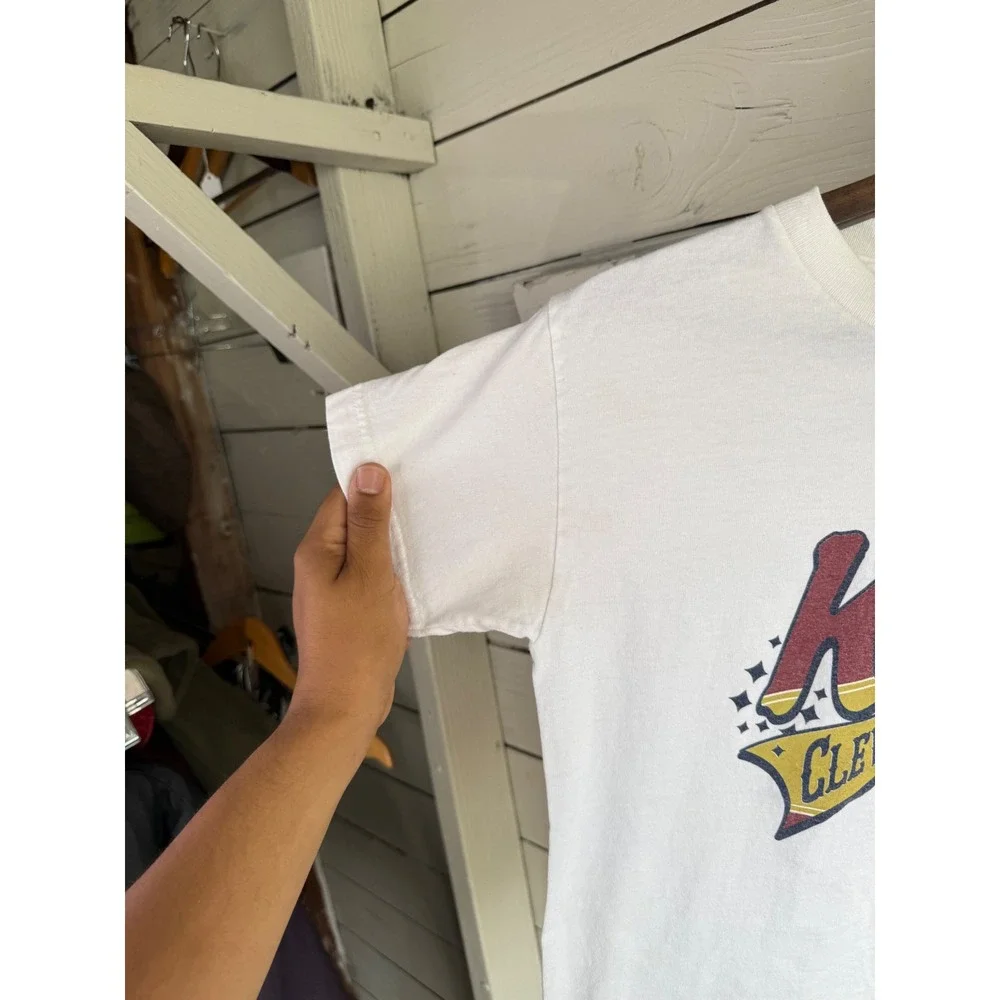 Nike LeBron James King Cleveland Cavaliers T-Shirt Kids Small White Graphic Tee